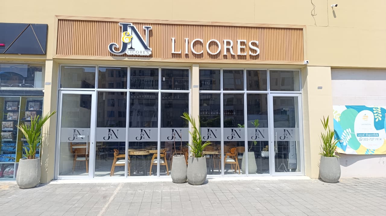 JN LICORES 2